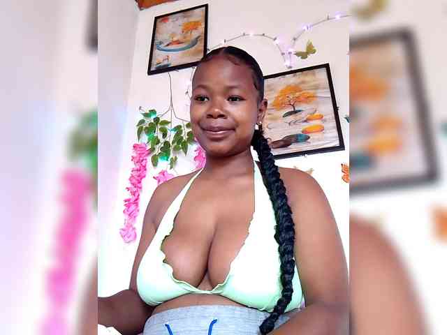 Sayrahsexy webcam