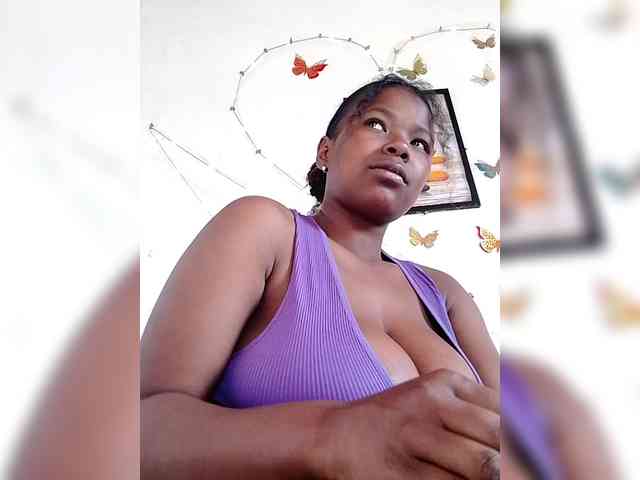 Sayrahsexy webcam
