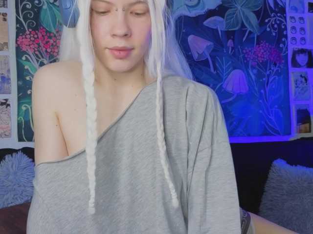 PeacchyPawss live cam on BongaCams