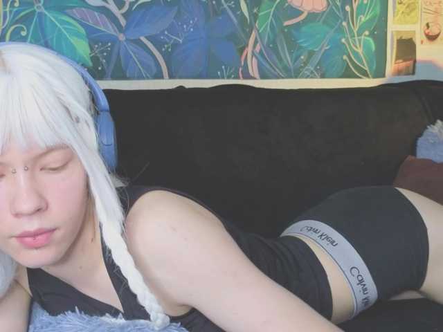 PeacchyPawss live cam on BongaCams