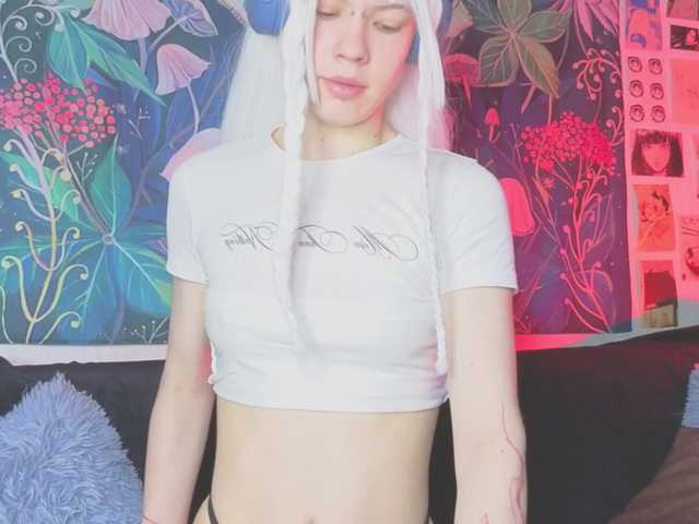 PeacchyPawss live cam on BongaCams