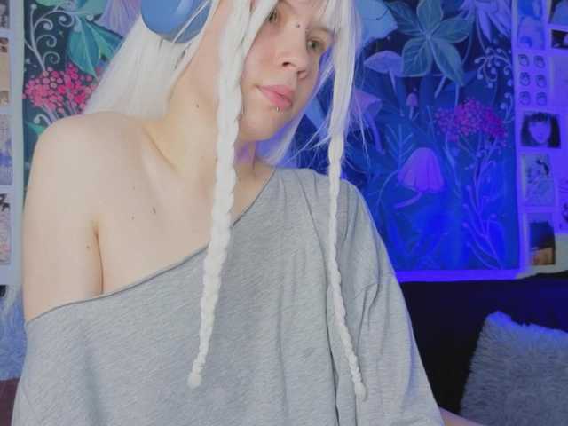 PeacchyPawss live cam on BongaCams