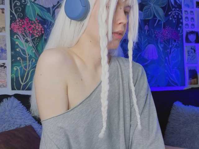 PeacchyPawss live cam on BongaCams