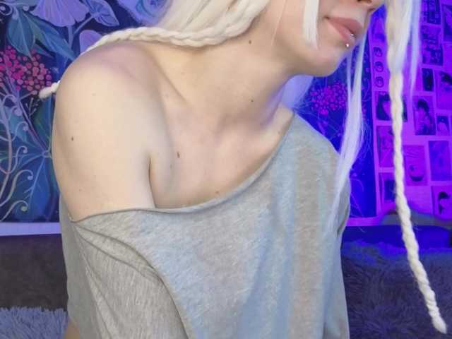 PeacchyPawss live cam on BongaCams