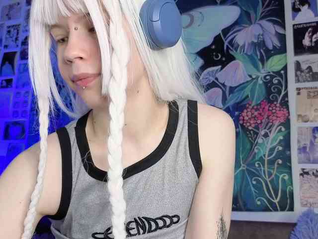 PeacchyPawss webcam
