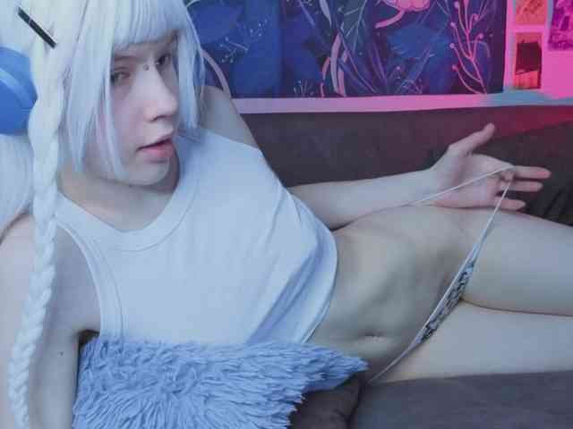 Model: PeacchyPawss
