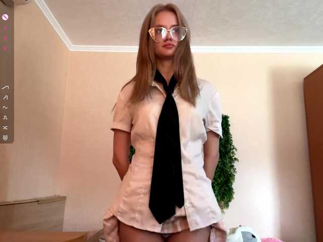LeilaGerveler live cam on BongaCams