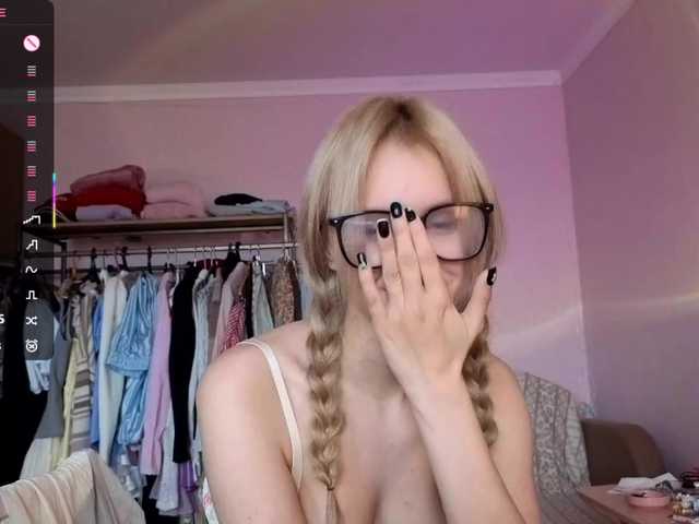 LeilaGerveler live cam on BongaCams