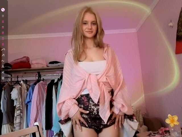 LeilaGerveler live cam on BongaCams