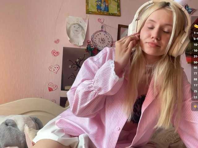 LeilaGerveler live cam on BongaCams