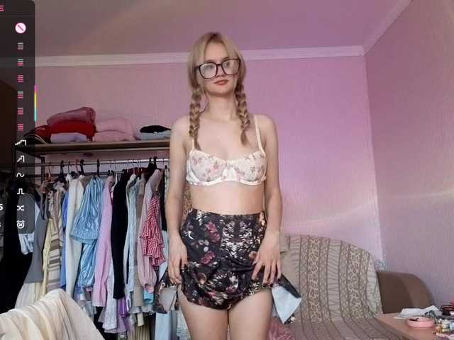 LeilaGerveler live cam on BongaCams