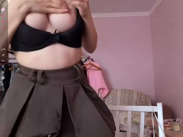 LeilaGerveler live cam on BongaCams