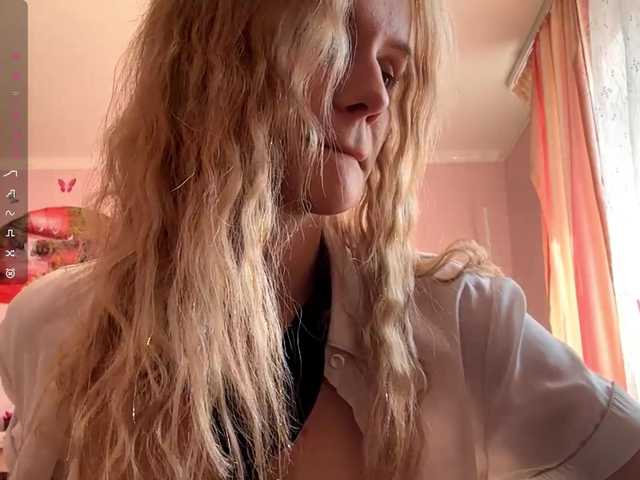 LeilaGerveler live cam on BongaCams