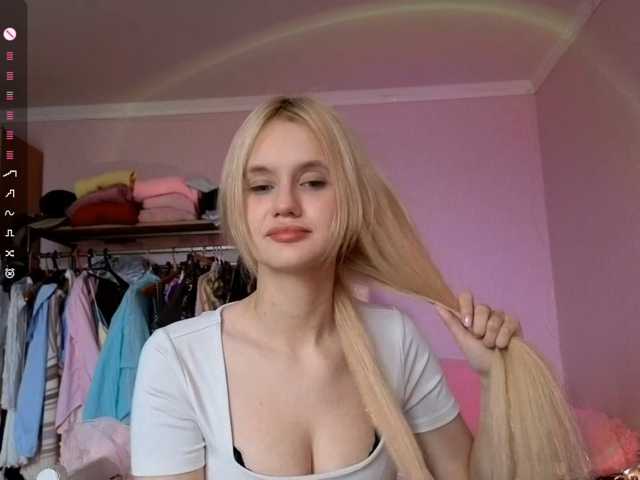 LeilaGerveler live cam on BongaCams