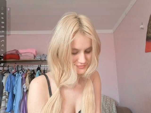 LeilaGerveler live cam on BongaCams