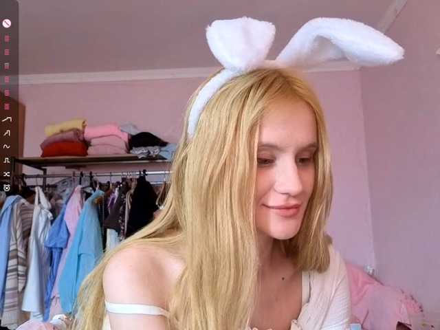 Melissablow live cam preview