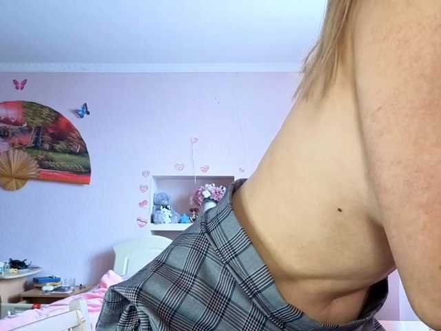 LeilaGerveler live cam on BongaCams