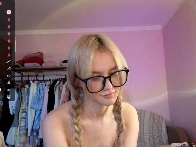 LeilaGerveler live cam on BongaCams