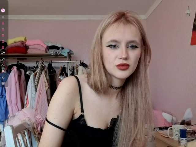 LeilaGerveler live cam on BongaCams