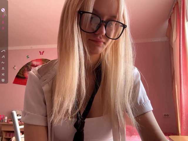 LeilaGerveler live cam on BongaCams