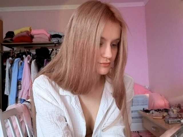 LeilaGerveler live cam on BongaCams