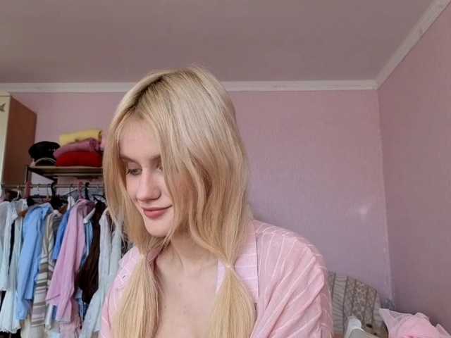 LeilaGerveler live cam on BongaCams