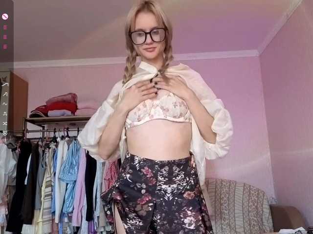 LeilaGerveler live cam on BongaCams
