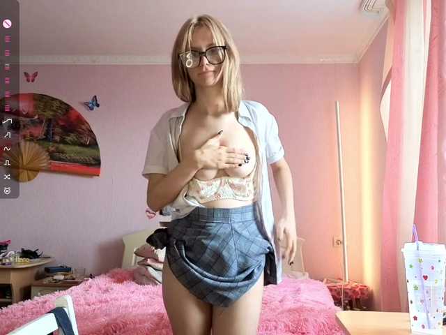 LeilaGerveler live cam on BongaCams