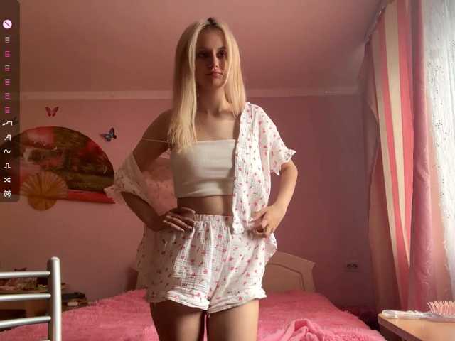 LeilaGerveler live cam on BongaCams