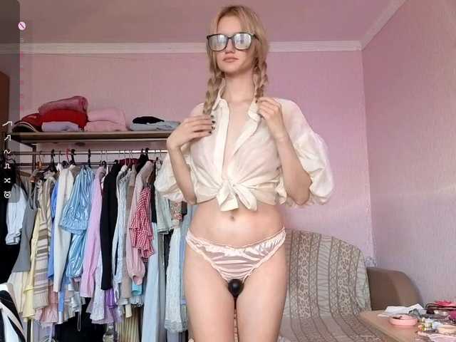 LeilaGerveler live cam on BongaCams