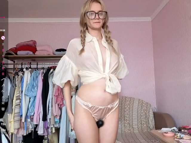 LeilaGerveler live cam on BongaCams