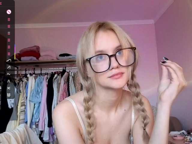 LeilaGerveler live cam on BongaCams