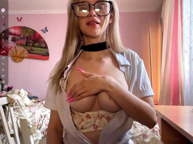 LeilaGerveler live cam on BongaCams