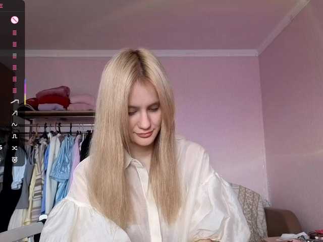 LeilaGerveler live cam on BongaCams