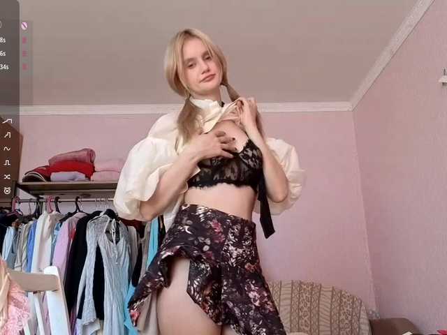 LeilaGerveler live cam on BongaCams