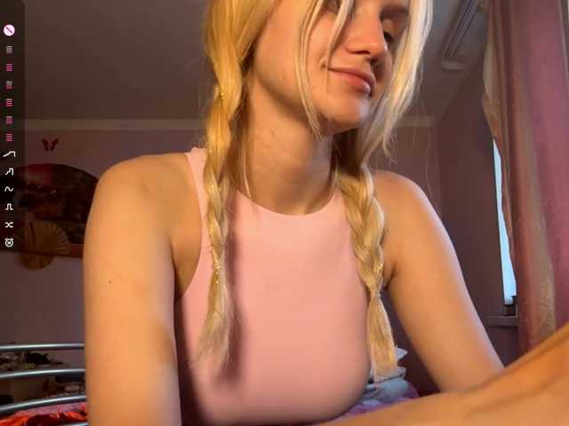 LeilaGerveler live cam on BongaCams