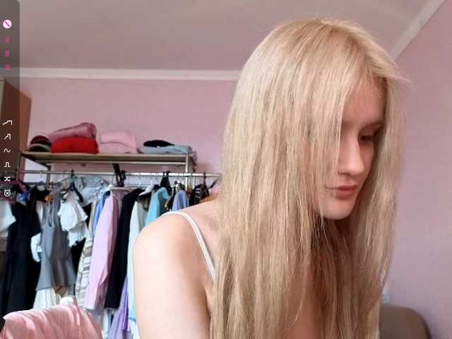 LeilaGerveler live cam on BongaCams