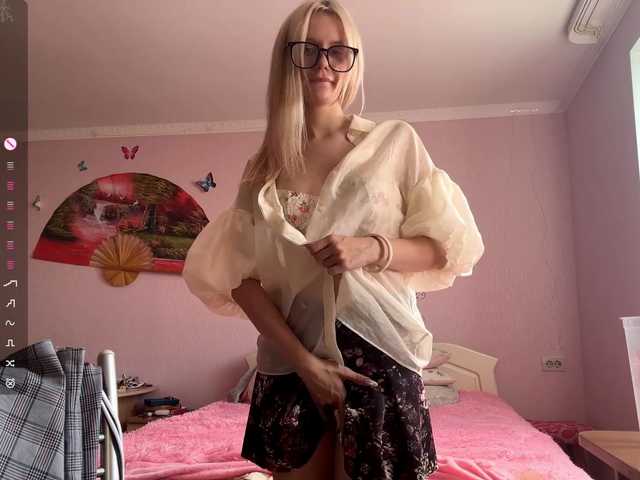 LeilaGerveler live cam on BongaCams