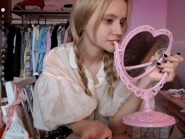LeilaGerveler live cam on BongaCams