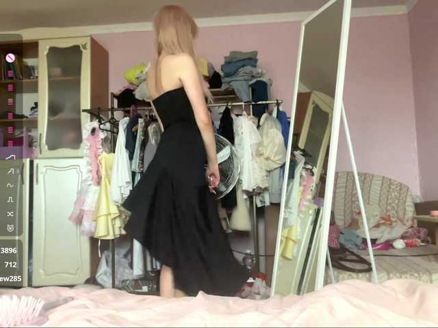 LeilaGerveler live cam on BongaCams