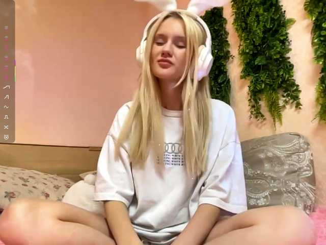 LeilaGerveler live cam on BongaCams