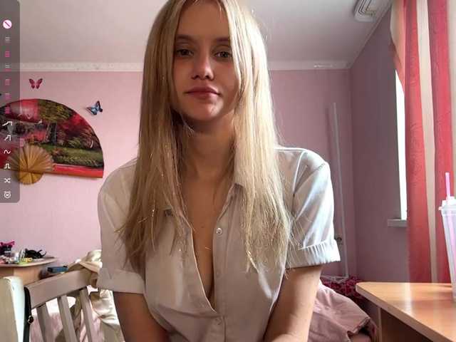 LeilaGerveler live cam on BongaCams