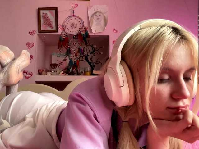 LeilaGerveler live cam on BongaCams
