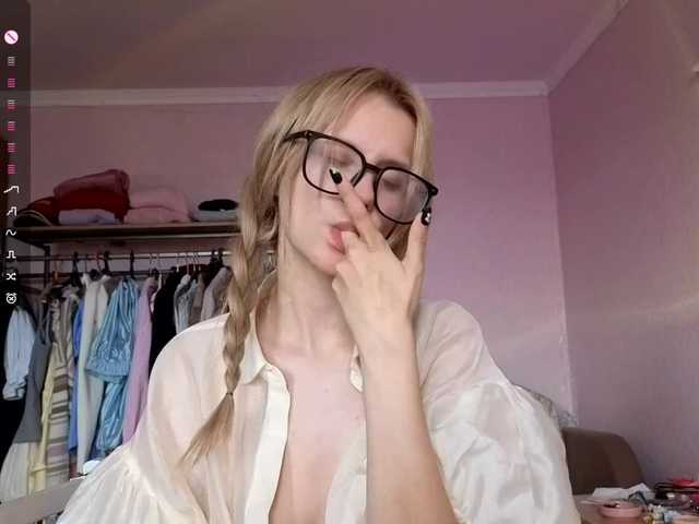 LeilaGerveler live cam on BongaCams