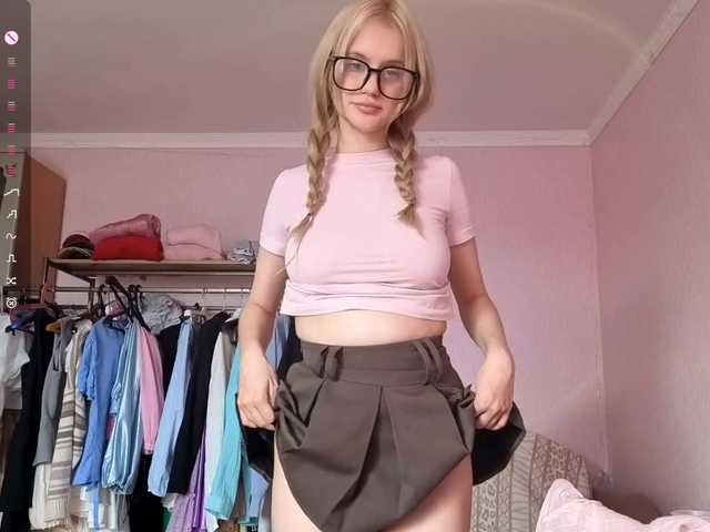 LeilaGerveler live cam on BongaCams