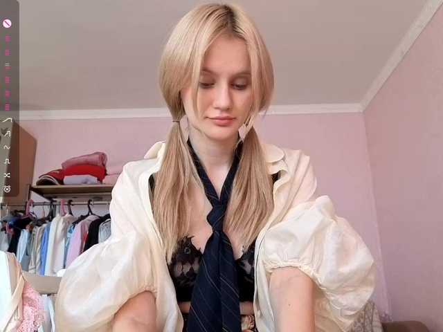 LeilaGerveler live cam on BongaCams