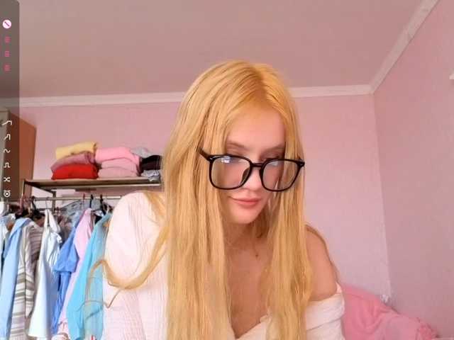 LeilaGerveler live cam on BongaCams