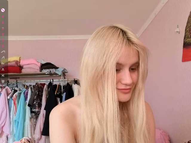 LeilaGerveler live cam on BongaCams