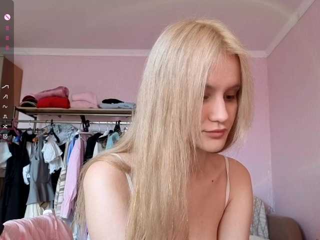 LeilaGerveler live cam on BongaCams