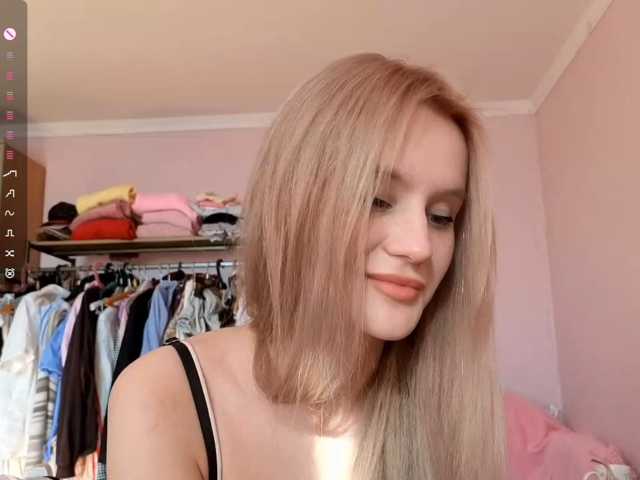 LeilaGerveler live cam on BongaCams